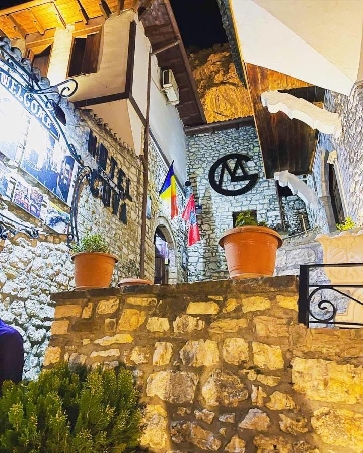 בראט Guva Mangalem Hotel Restaurant מראה חיצוני תמונה